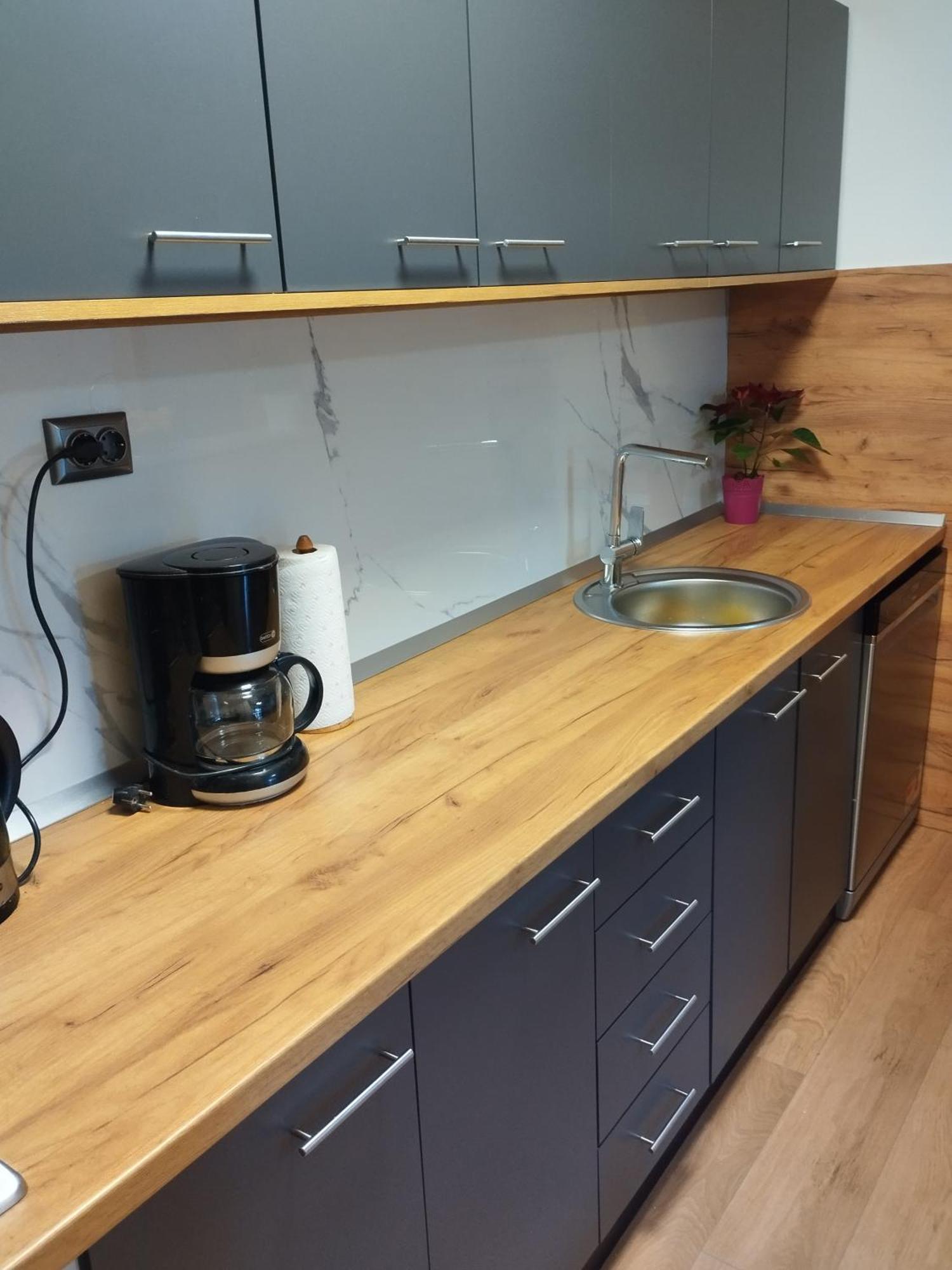 Apartment Tina โตรกีร์ ห้อง รูปภาพ
