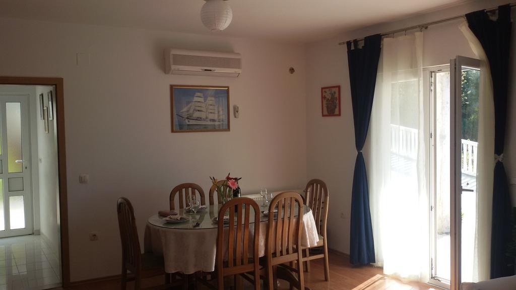 Apartment Tina โตรกีร์ ภายนอก รูปภาพ